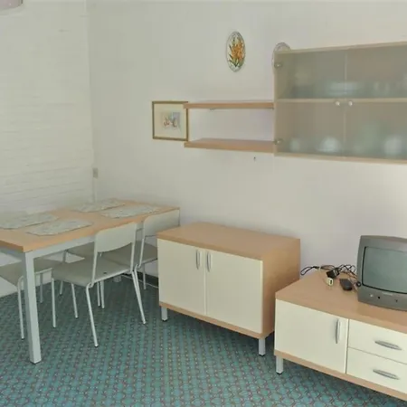 Ferienhaus Fuer 7 Personen Ca 45 Qm In Bibione, Adriakueste Italien Und Umgebung - B62949