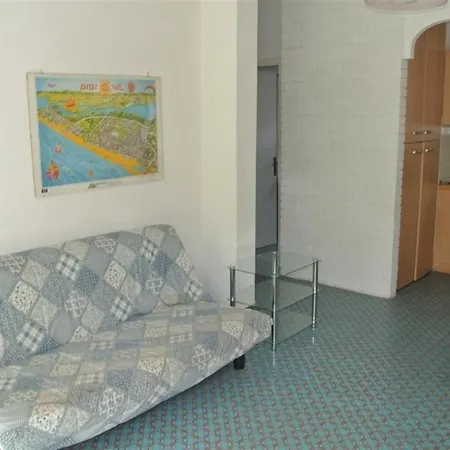 Ferienhaus Fuer 7 Personen Ca 45 Qm In Bibione, Adriakueste Italien Und Umgebung - B62949 بيت للعطل *
