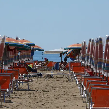 Ferienhaus Fuer 7 Personen Ca 45 Qm In Bibione, Adriakueste Italien Und Umgebung - B62949 بيت للعطل بيبيوني
